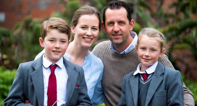 Viajes de idiomas en Inglaterra Cambridge City con LISA! – familia anfitriona, alojamiento y atención personalizada Familia anfitriona en Cambridge City Inglaterra durante un viaje de idiomas con LISA! ofrece alojamiento y apoyo a estudiantes