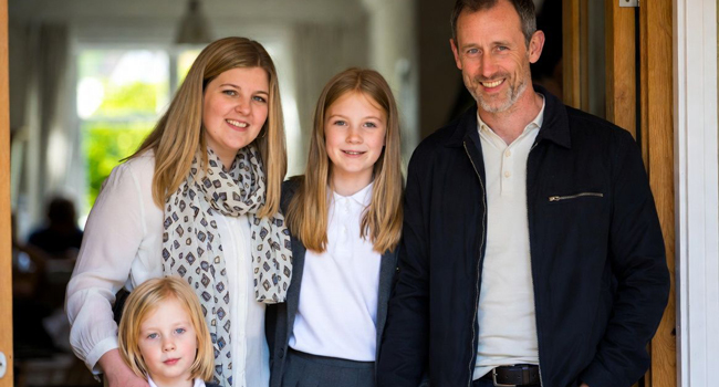Familia anfitriona Quebec Canadá con LISA! – aprender francés y descubrir la cultura canadiense Familia anfitriona en Quebec durante unas vacaciones educativas con LISA! ofreciendo intercambio cultural y aprendizaje de francés en la vida cotidiana