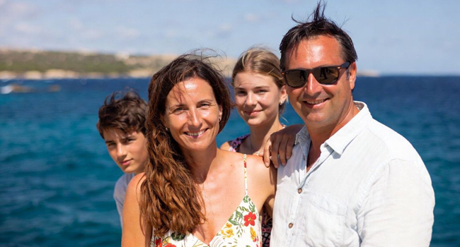 Viajes de idiomas en Inglaterra Brighton con LISA! – vacaciones en familia y curso de idiomas junto al mar Familia junto al mar durante un viaje de idiomas con LISA! en Inglaterra Brighton para estudiantes y adultos