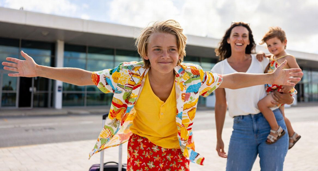 Llegada a Florencia para un curso de italiano de LISA! para jóvenes Joven estudiante llegando a Florencia para un curso de italiano de LISA! en Italia