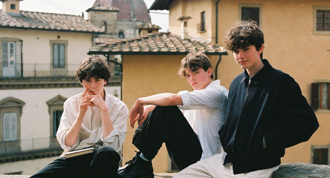 Jóvenes descubriendo Florencia durante un curso de italiano de LISA! Estudiantes explorando Florencia durante un curso de italiano de LISA! para jóvenes en Italia