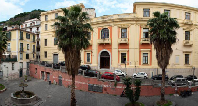 Clases en el Convito Nazionale durante un curso de italiano de LISA! para jóvenes en Salerno Edificio del Convito Nazionale durante un curso de italiano de LISA! para jóvenes en Salerno, Italia