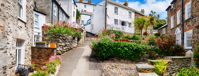 LISA-Sprachreisen-Englisch-England-Cornwall-Truro-Blumen-Haeuser-Strassen