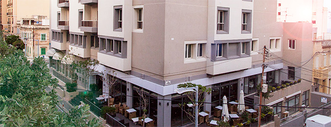 LISA-Sprachreisen-Englisch-Schueler-Malta-Salina-Beach-Sprachschule-Gebaeude-moderne-Ausstattung-zentrale-Lage LISA-Sprachreisen-Englisch-Schueler-Malta-Salina-Beach-Sprachschule-Gebaeude-moderne-Ausstattung-zentrale-Lage