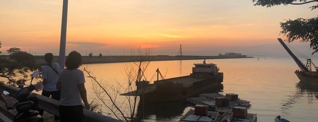 LISA-Sprachreisen-Erwachsene-Chinesisch-China-Beihai-Meer-Boote-Sonnenuntergang-Abend LISA-Sprachreisen-Erwachsene-Chinesisch-China-Beihai-Meer-Boote-Sonnenuntergang-Abend