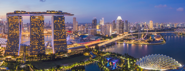 LISA-Sprachreisen-Erwachsene-Chinesisch-Singapur-Singapore-Skyline-Fluss-Riesenrad-Gardens