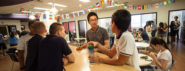 LISA-Sprachreisen-Erwachsene-Englisch-Kanada-Toronto-Oldtown-Schule-Lounge-Pause LISA-Sprachreisen-Erwachsene-Englisch-Kanada-Toronto-Oldtown-Schule-Lounge-Pause