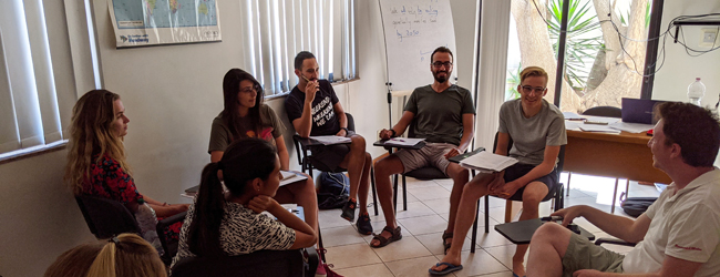 LISA-Sprachreisen-Erwachsene-Englisch-Malta-San-Gwann-St-Julians-Schule-Unterricht-Klasse LISA-Sprachreisen-Erwachsene-Englisch-Malta-San-Gwann-St-Julians-Schule-Unterricht-Klasse