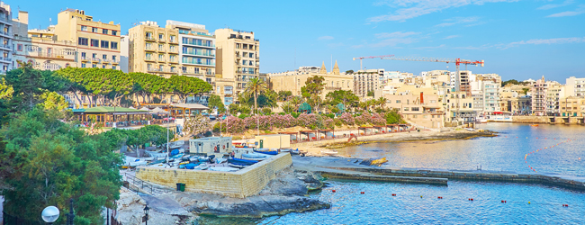 LISA-Sprachreisen-Erwachsene-Englisch-Malta-Sliema-Campus-Bucht-Meer-Restaurants LISA-Sprachreisen-Erwachsene-Englisch-Malta-Sliema-Campus-Bucht-Meer-Restaurants