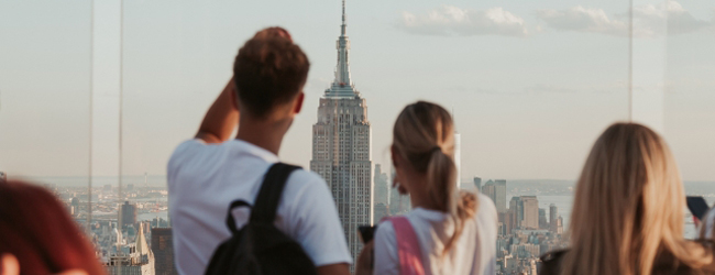 LISA-Sprachreisen-Erwachsene-Englisch-USA-New-York-Times-Square-Hochhaeuser-Ausblick