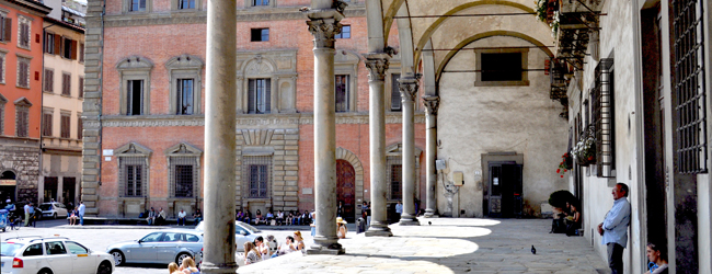 LISA-Sprachreisen-Erwachsene-Italienisch-Italien-Florenz-Piazza-Eis-essen-Tauben LISA-Sprachreisen-Erwachsene-Italienisch-Italien-Florenz-Piazza-Eis-essen-Tauben