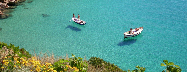 LISA-Sprachreisen-Erwachsene-Italienisch-Italien-Orbetello-Boot-Meer-Tuerkis-Blumen LISA-Sprachreisen-Erwachsene-Italienisch-Italien-Orbetello-Boot-Meer-Tuerkis-Blumen