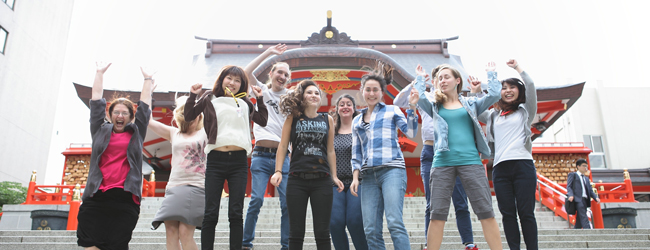 LISA-Sprachreisen-Erwachsene-Japanisch-Japan-Tokio-Freizeit-Ausflug-Schrein-Gold LISA-Sprachreisen-Erwachsene-Japanisch-Japan-Tokio-Freizeit-Ausflug-Schrein-Gold
