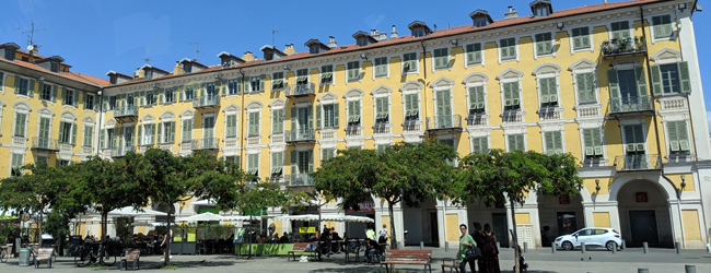LISA-Sprachreisen-Erwachsene-Nizza-Stadt-Platz-Bank-Leben LISA-Sprachreisen-Erwachsene-Nizza-Stadt-Platz-Bank-Leben