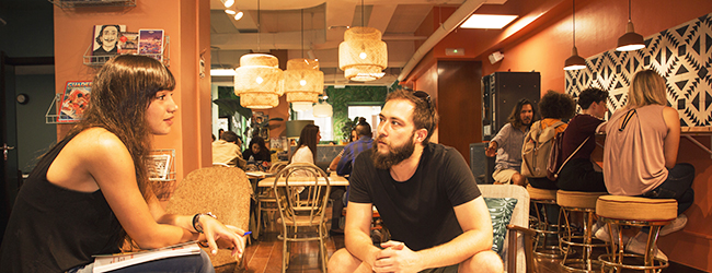 LISA-Sprachreisen-Erwachsene-Spanisch-Spanien-Barcelona-Sprachschule-Lounge-Cafe-Aufenthaltsraum LISA-Sprachreisen-Erwachsene-Spanisch-Spanien-Barcelona-Sprachschule-Lounge-Cafe-Aufenthaltsraum