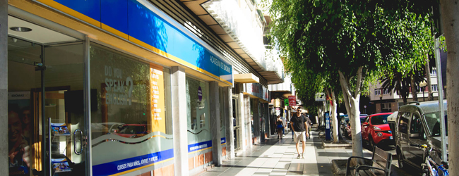 LISA-Sprachreisen-Erwachsene-Spanisch-Spanien-Gran-Canaria-Las-Palmas-Las-Canteras-Beach-Schule-Gebaeude-Strasse LISA-Sprachreisen-Erwachsene-Spanisch-Spanien-Gran-Canaria-Las-Palmas-Las-Canteras-Beach-Schule-Gebaeude-Strasse