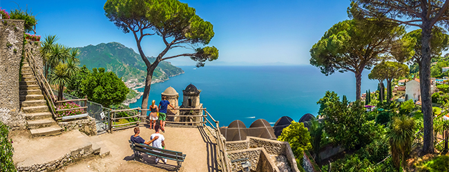 LISA-Sprachreisen-Italienisch-Salerno-Meer-Boot-Strand-See-Aussicht