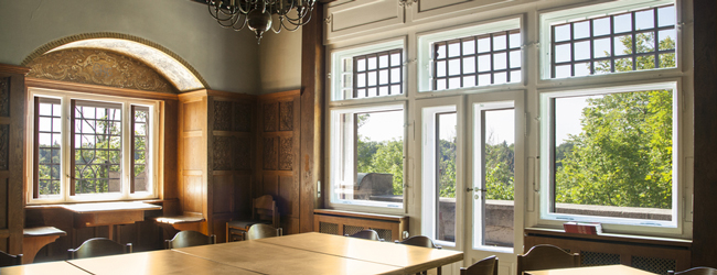 LISA-Sprachreisen-Schueler-Deutsch-Deutschland-Muenchen-Castle-Schule-Klassenzimmer-Schloss-Ausblick LISA-Sprachreisen-Schueler-Deutsch-Deutschland-Muenchen-Castle-Schule-Klassenzimmer-Schloss-Ausblick