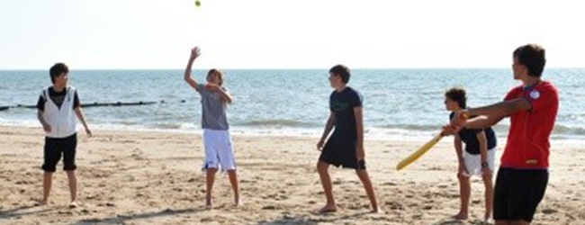 LISA-Sprachreisen-Schueler-Englisch-England-Fleetwood-Sportcamp-Freizeit-Strand-Meer-Baseball LISA-Sprachreisen-Schueler-Englisch-England-Fleetwood-Sportcamp-Freizeit-Strand-Meer-Baseball