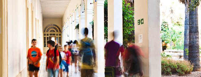 LISA-Sprachreisen-Schueler-Englisch-Malta-Sliema-Sprachschule-Junior-College-Pause