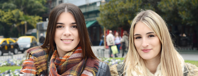 LISA-Sprachreisen-Young-Adults-Englisch-England-Maedchen-Freundschaft-Sprachkurs LISA-Sprachreisen-Young-Adults-Englisch-England-Maedchen-Freundschaft-Sprachkurs